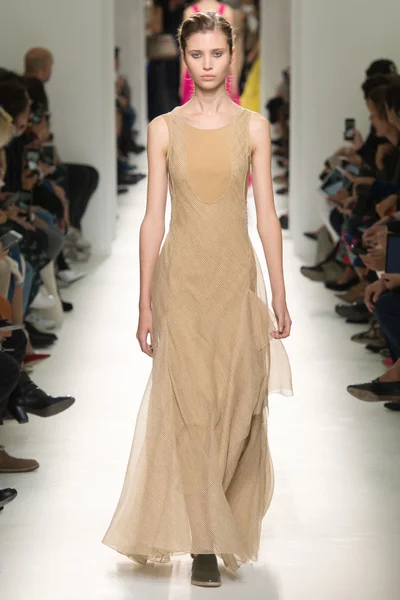 Look 44